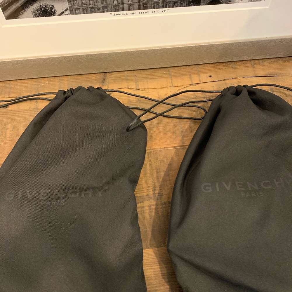 ❗️SOLD❗️NWOT Givenchy Triangle G boots - Picture 9 of 10